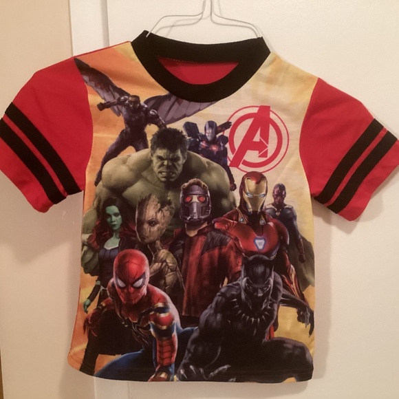 Avengers PJ top (sz. 8) - Picture 1 of 4